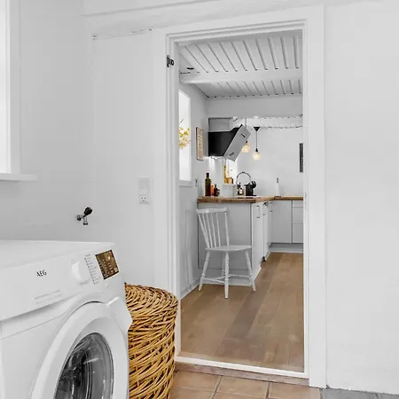 Gorgeous In With Kitchen * Ronne