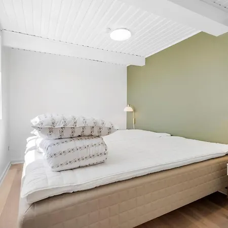 Gorgeous In With Kitchen Holiday home Ronne